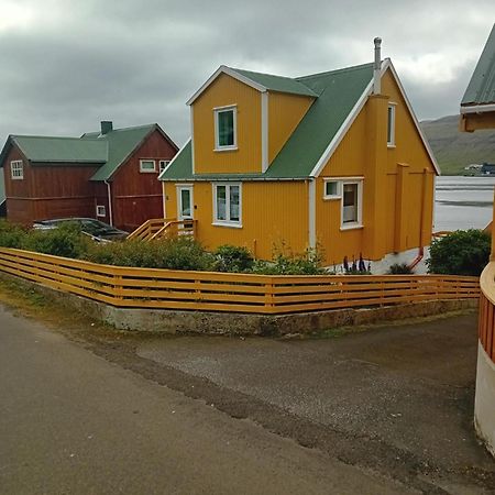 Det Lille Gule Hus Villa Trongisvagur Ngoại thất bức ảnh